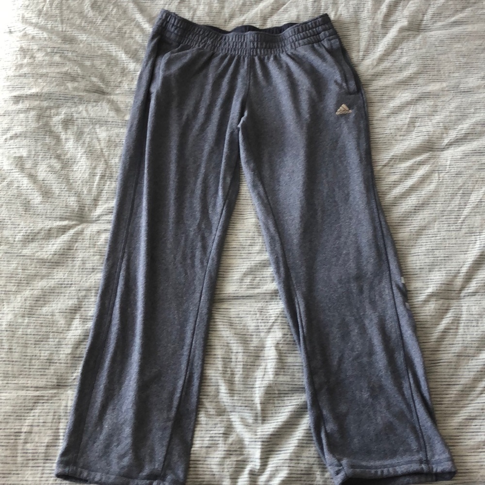 🌟💫Adidas Women’s sweats Large💫🌟